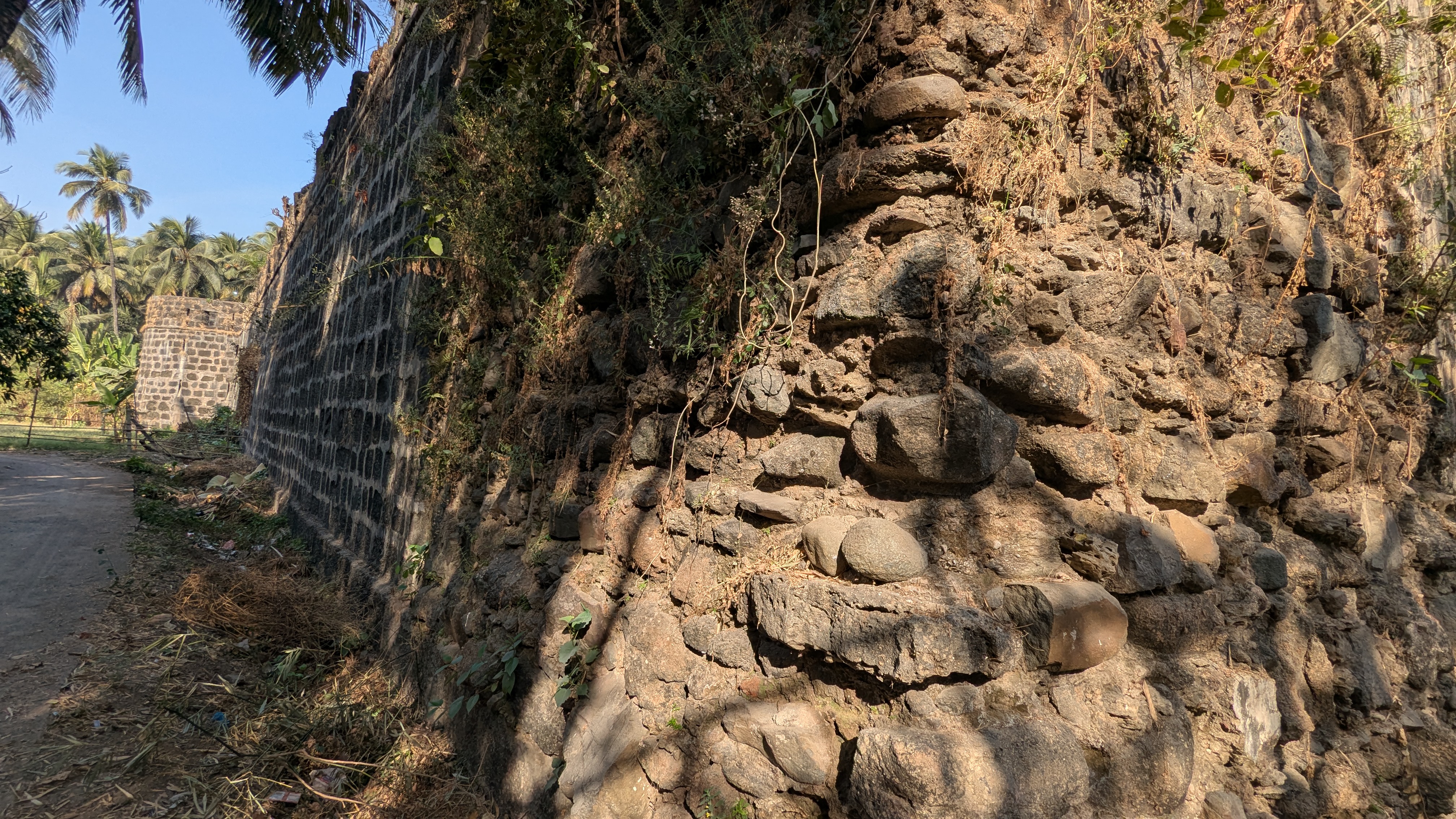 Fortification Wall, Tarapur Fort